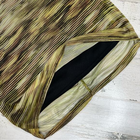 PrettyLittleThing Khaki Printed Halterneck Ruched Front Mesh Bodycon Dress 16 - Picture 6 of 9